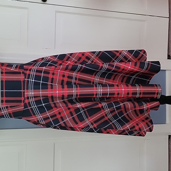 NWOT Red White Plaid Short Sleeve Swing Dress White Peter Pan Collar Size Medium - Picture 3 of 8